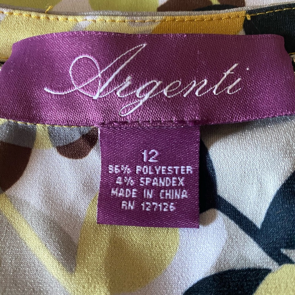 Woman’s Dress - Picture 6 of 7